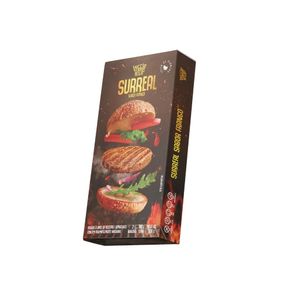 Embalagem-do-hamburguer-vegetal-Surreal-Sabor-Frango-200g-da-Veggie-Roots.-Design-escuro-com-imagem-ilustrativa-do-hamburguer-grelhado.