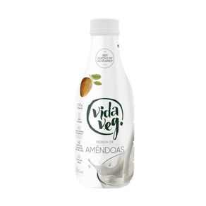 Garrafa-branca-de-Leite-Fresco-Vegetal-com-rotulo-da-marca-Vida-Veg-mostrando-amendoas-e-leite-sendo-derramado-em-um-copo.